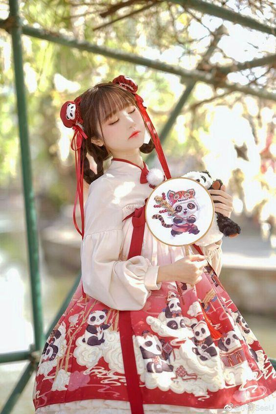 Gái xinh cosplay gợi cảm nhìn là mê