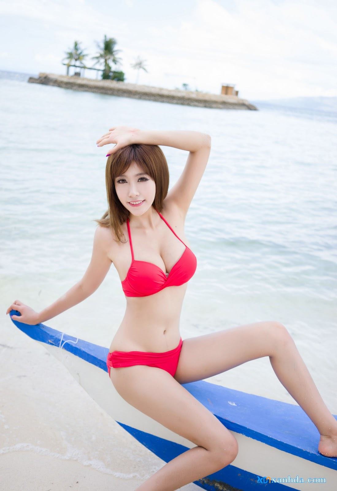 Gái xinh mặc bikini màu hồng nhảy sexy đẹp