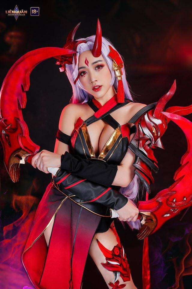 Cosplay tướng nữ liên quân Ngọc Châm cực sexy gợi cảm