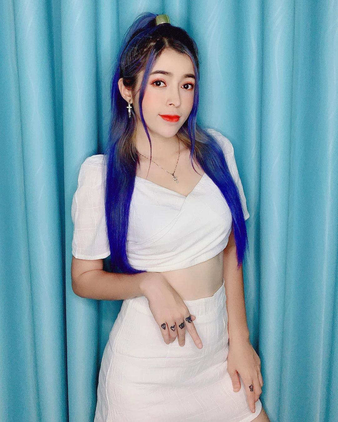 Tổng hợp Linh Barbie tik tok cute mê hồn