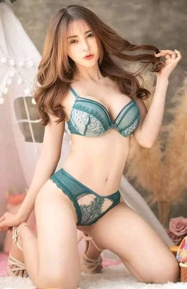 Gái xinh mặc đồ thiếu vải bikini dáng đẹp