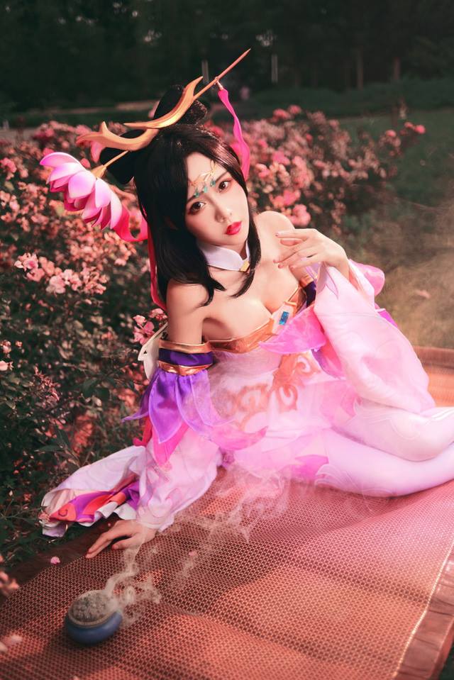 Điêu thuyền cosplay khoe body cuốn hút