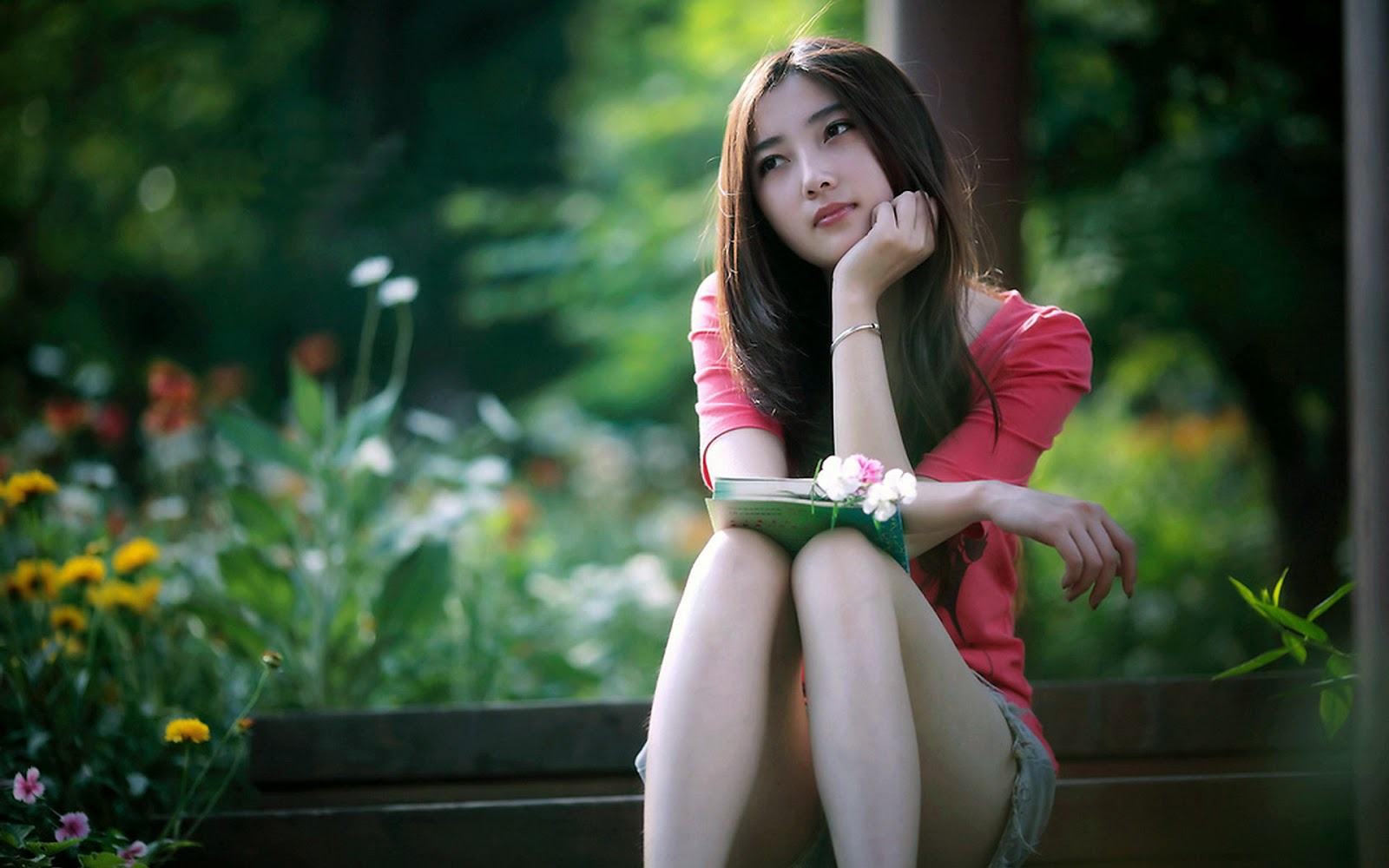 BST ảnh đẹp hotgirl Bùi Bảo Vy cool ngầu lạnh lùng