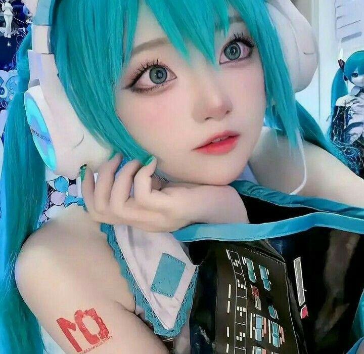 Ảnh gái xinh cosplay hầu gái thả dáng cực nuột