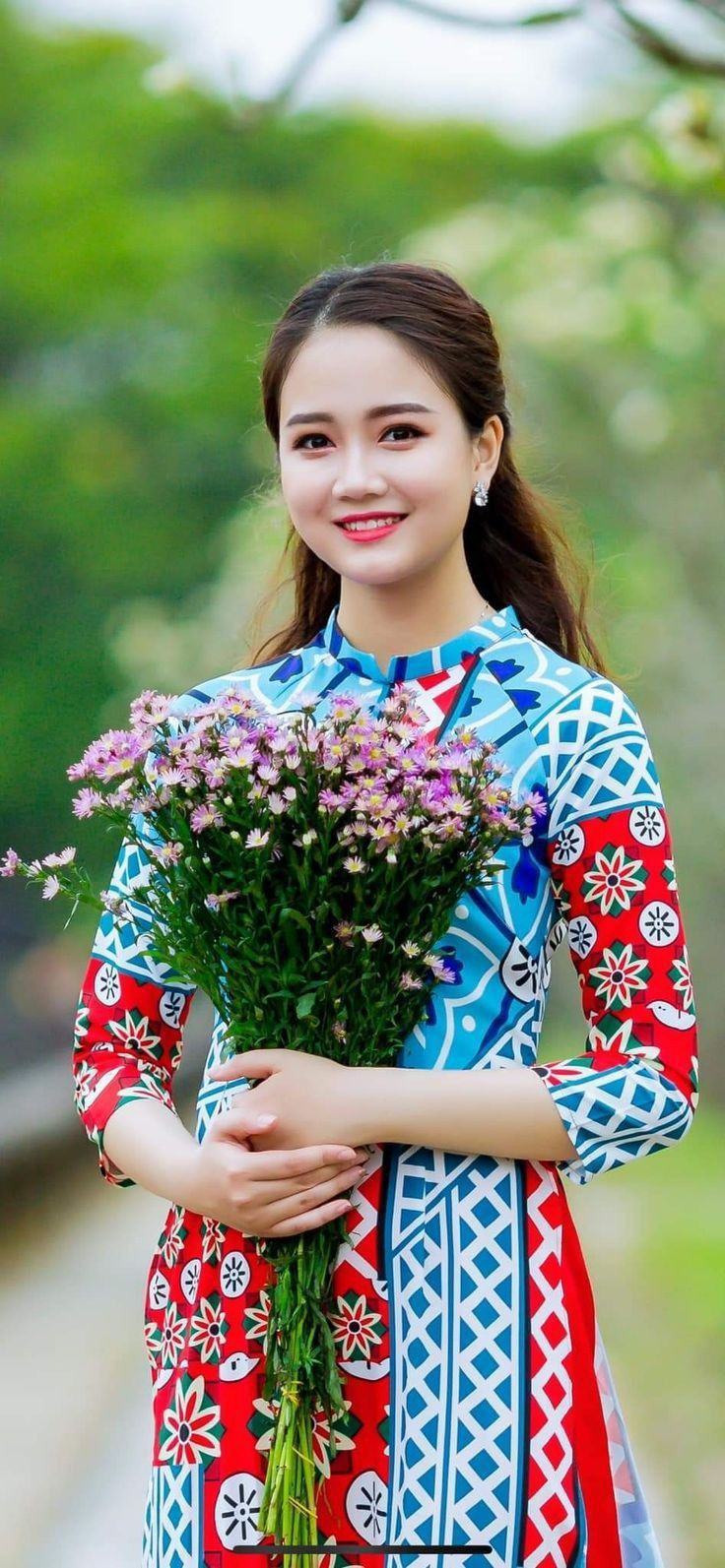 Con gái mặc áo dài cute hạt me