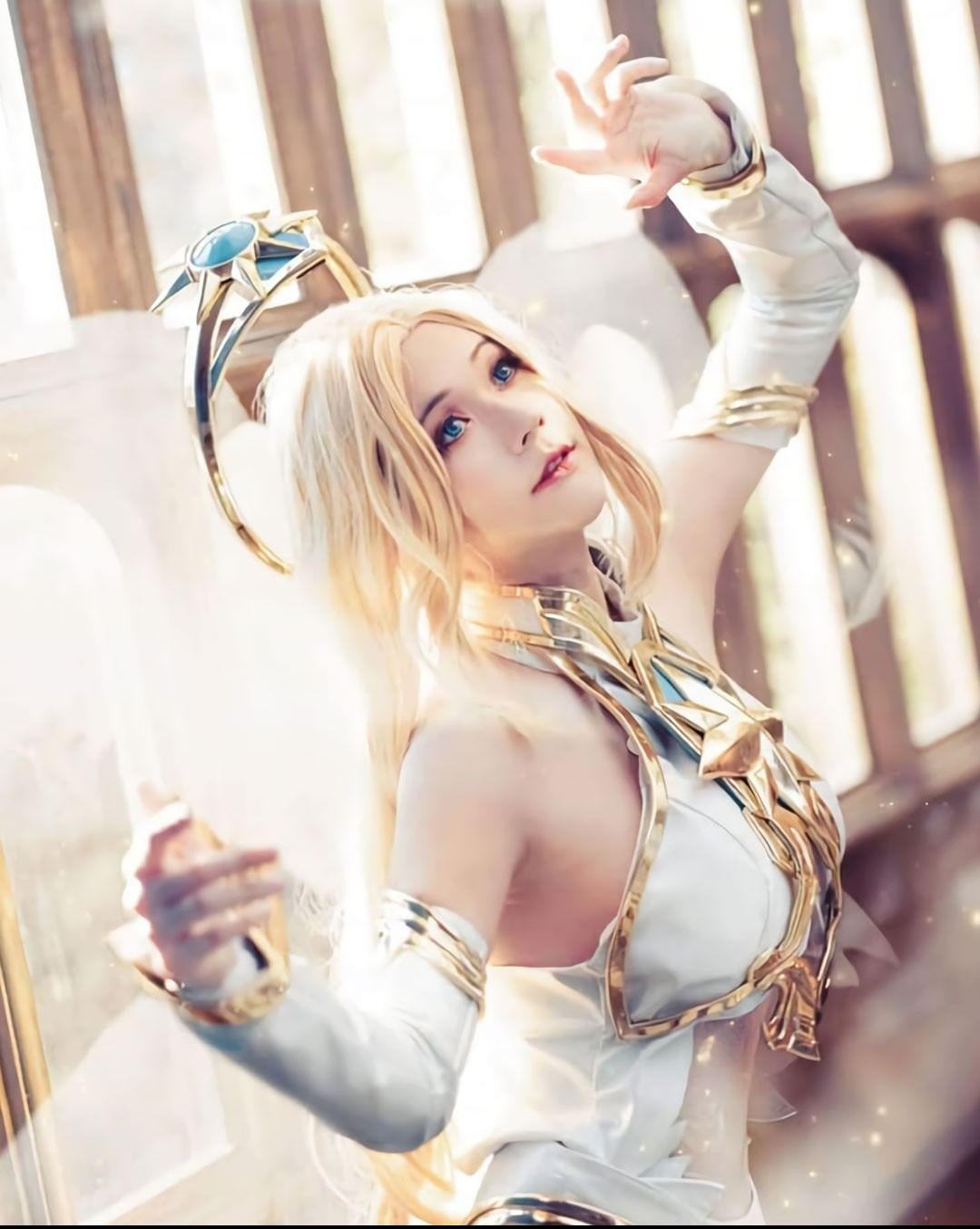 Cosplay lauriel phi thiên đẹp gợi cảm