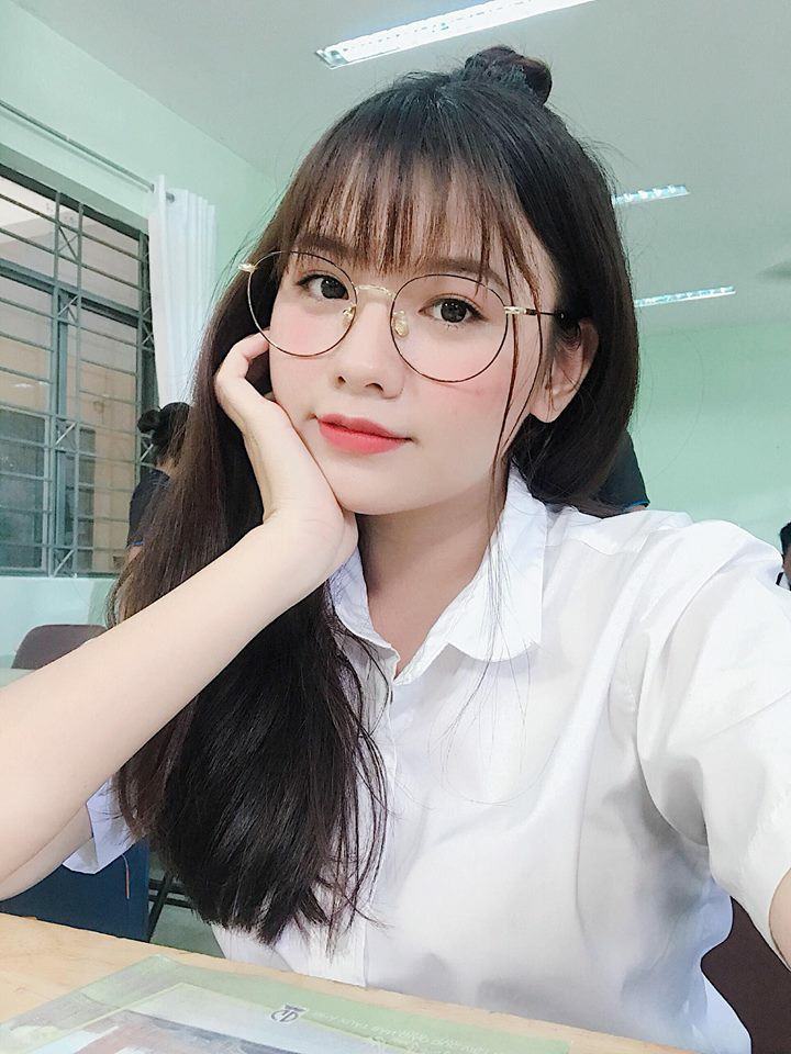 Gái xinh ảnh mạng Minh Anh siêu cute cá tính